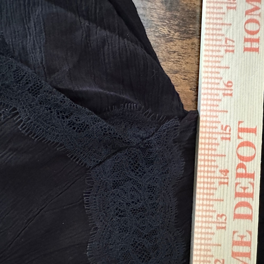 Zara Woman Blouse Womens XS Black‎ Lace Trim Textured Short Sleeve Keyhole Back - Picture 5 of 6